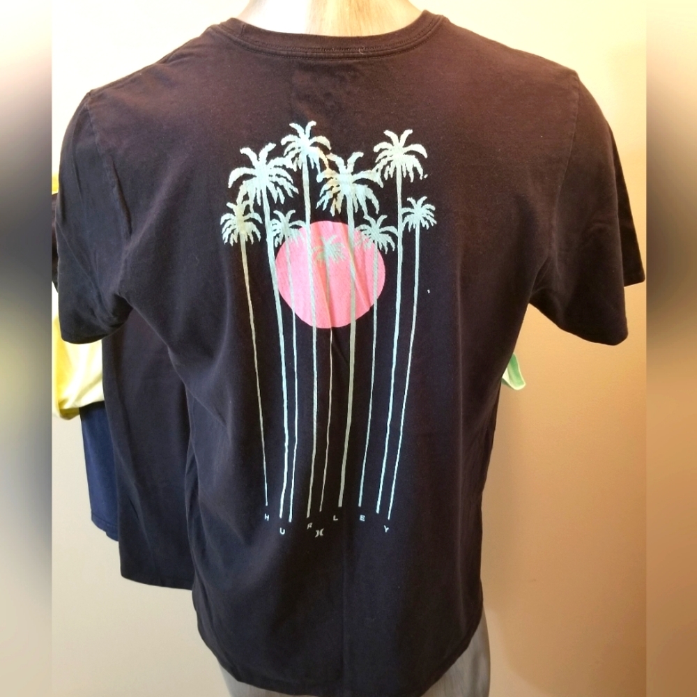 Hurley men's L short sleeve tee